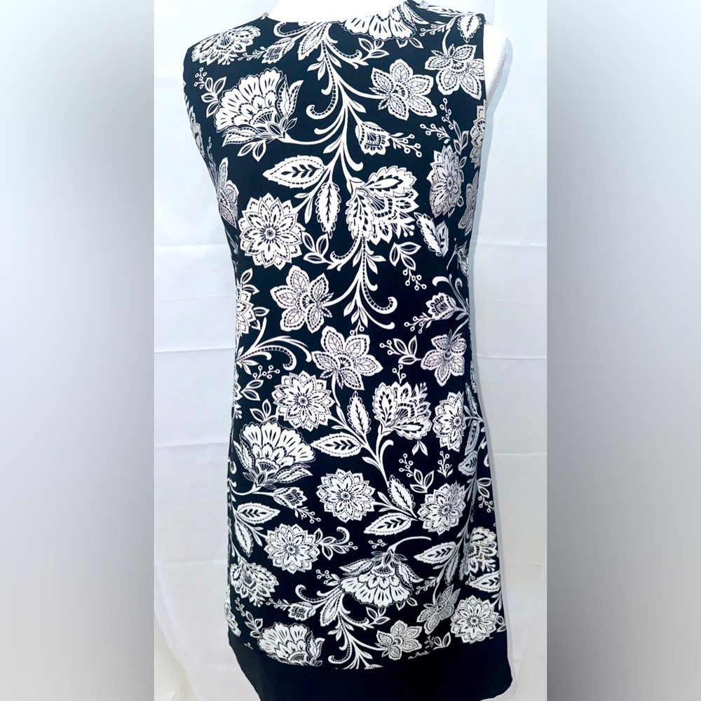 Women's dress